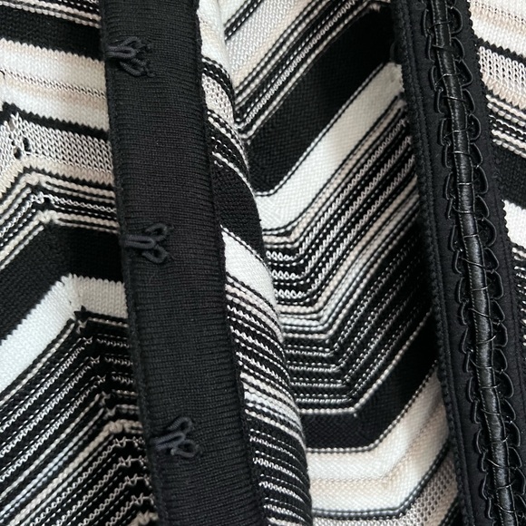 White House Black Market Chevron Cardigan in Black, White and Tan - Picture 6 of 8